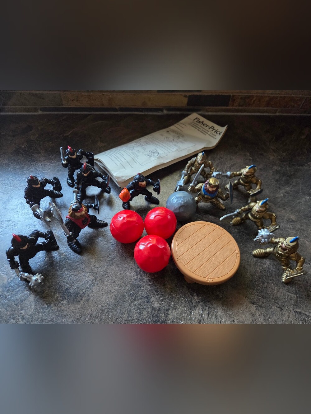Fisher-Price Great Adventures Castle - Black & Gold Knights + Boulders + Table